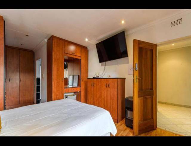 3 BEDROOM HOUSE FOR SALE IN SUNWARD PARK